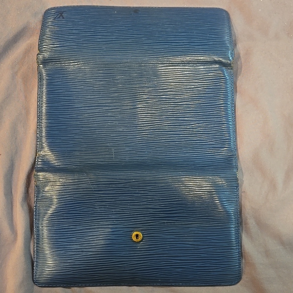 Louis Vuitton Blue Wallet - Picture 10 of 11